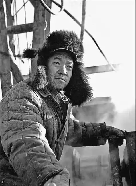 60年代我国著名"照片泄密案",日本间谍破解后,让日商获利千万_王进喜_