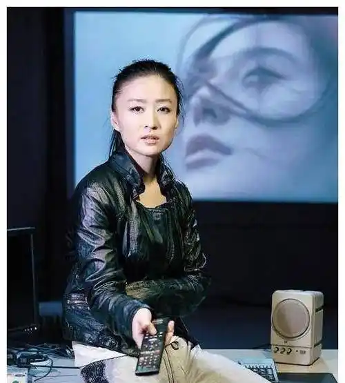 卖房拍电影,因动作片大火,成了内地最叛逆女导演_李玉_方励_范冰冰